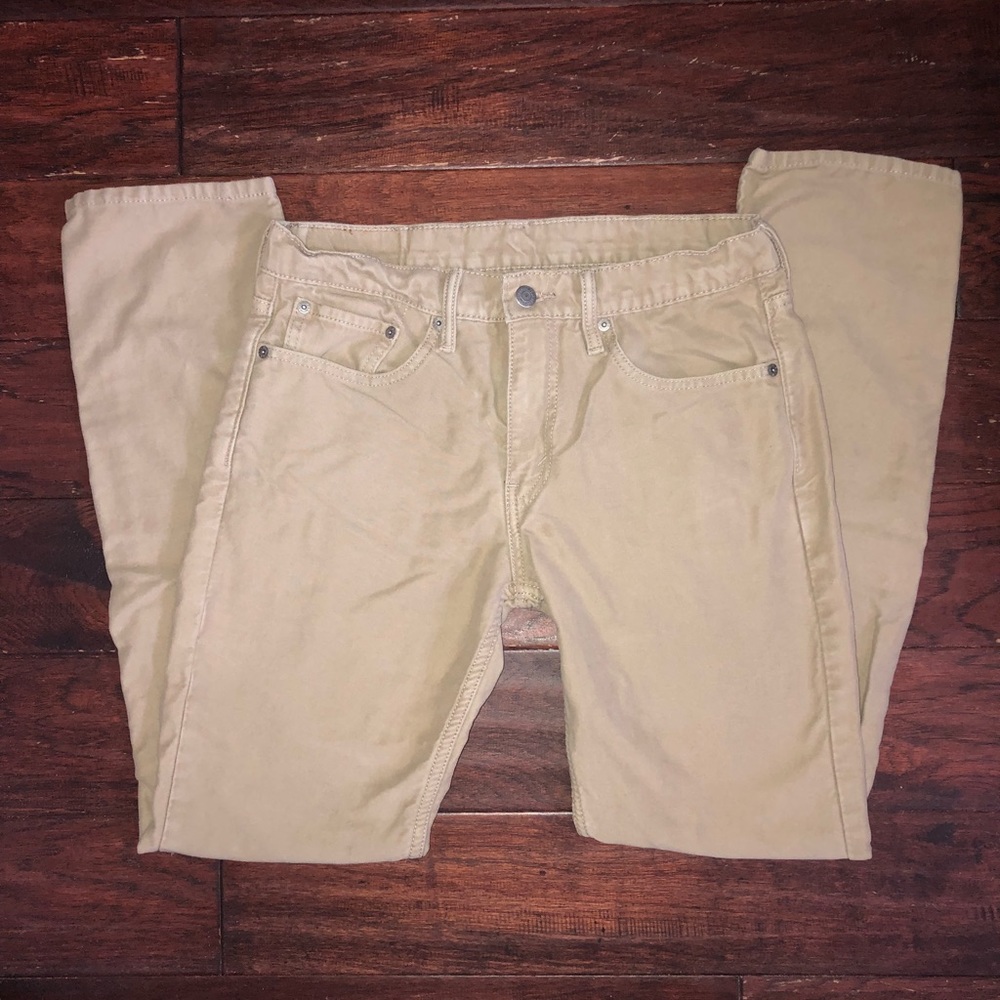 Khaki Levi’s